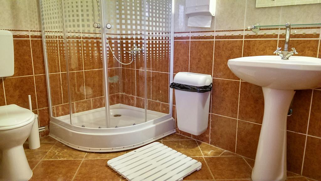 Citadel Hostel Алба Юлия Екстериор снимка