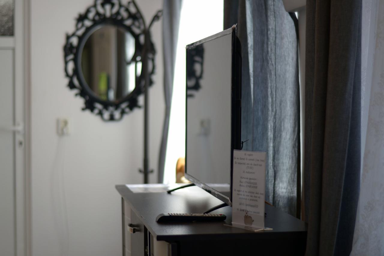 Citadel Hostel Алба Юлия Екстериор снимка