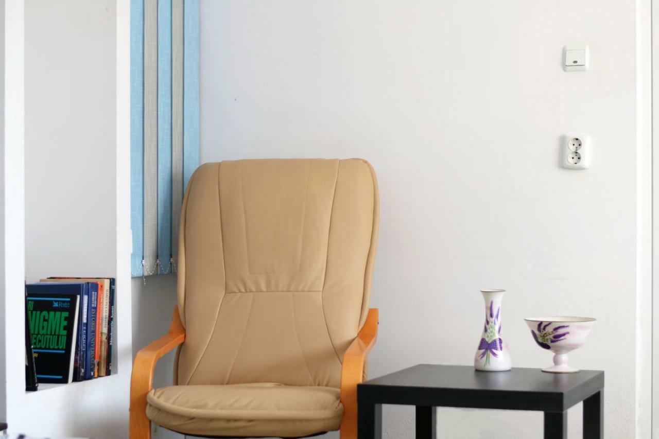 Citadel Hostel Алба Юлия Екстериор снимка