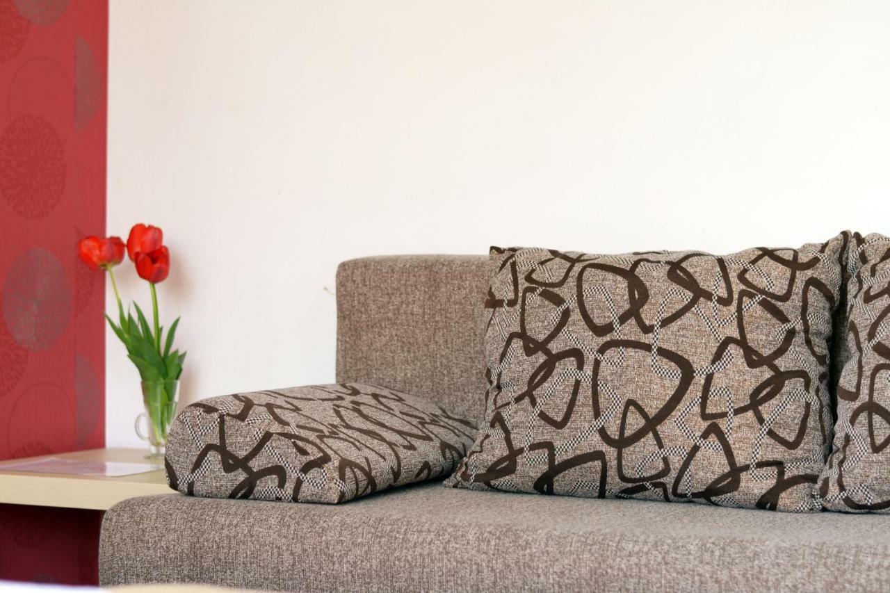 Citadel Hostel Алба Юлия Екстериор снимка